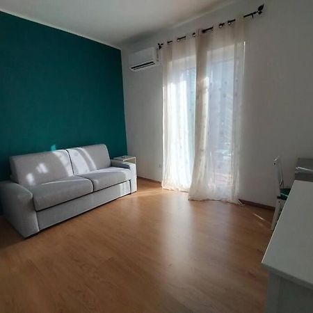 Aura Apartment Bari Bagian luar foto