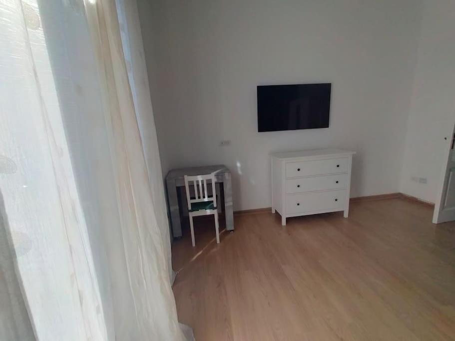 Aura Apartment Bari Bagian luar foto