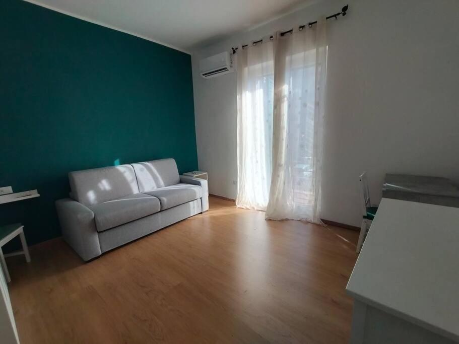 Aura Apartment Bari Bagian luar foto