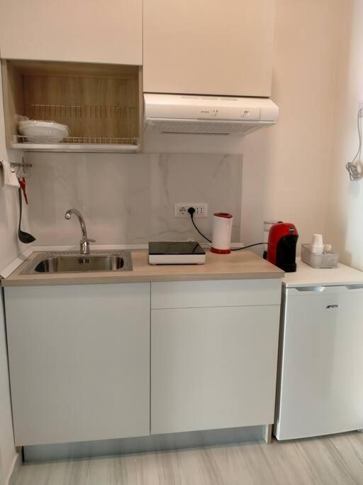 Aura Apartment Bari Bagian luar foto