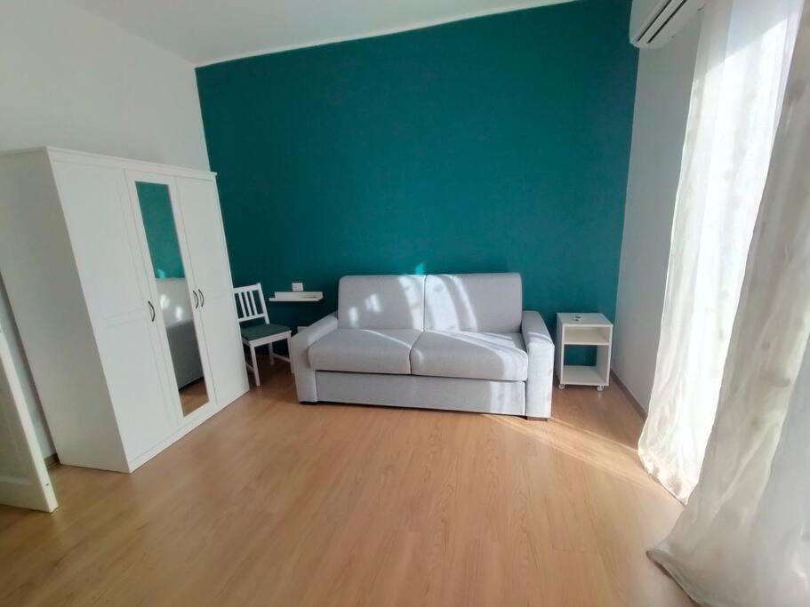 Aura Apartment Bari Bagian luar foto
