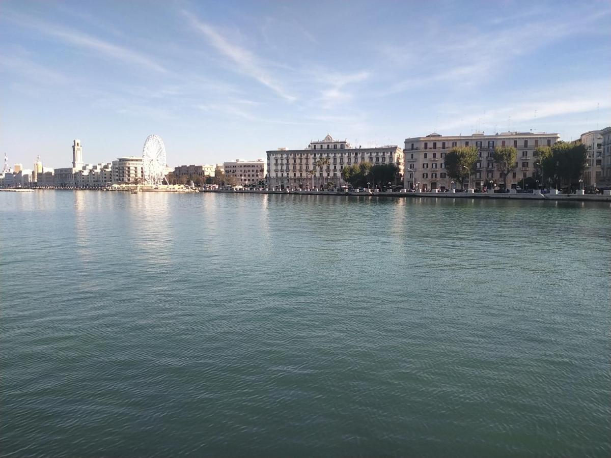 Aura Apartment Bari Bagian luar foto